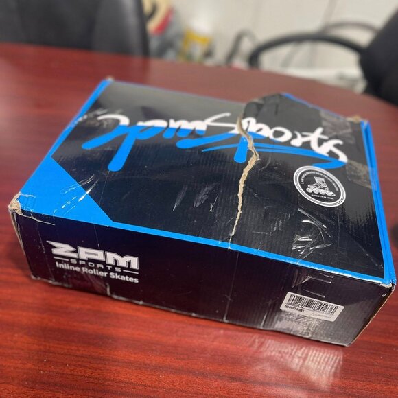 Adjustable Flashing Inline Skates - Picture 2 of 9